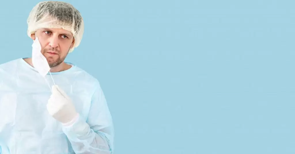 Cuál es la mejor manera de colocarse y quitarse una mascarilla