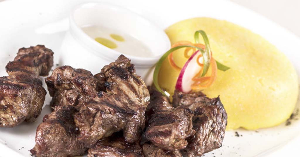 Polenta-de-verano-carne-asada