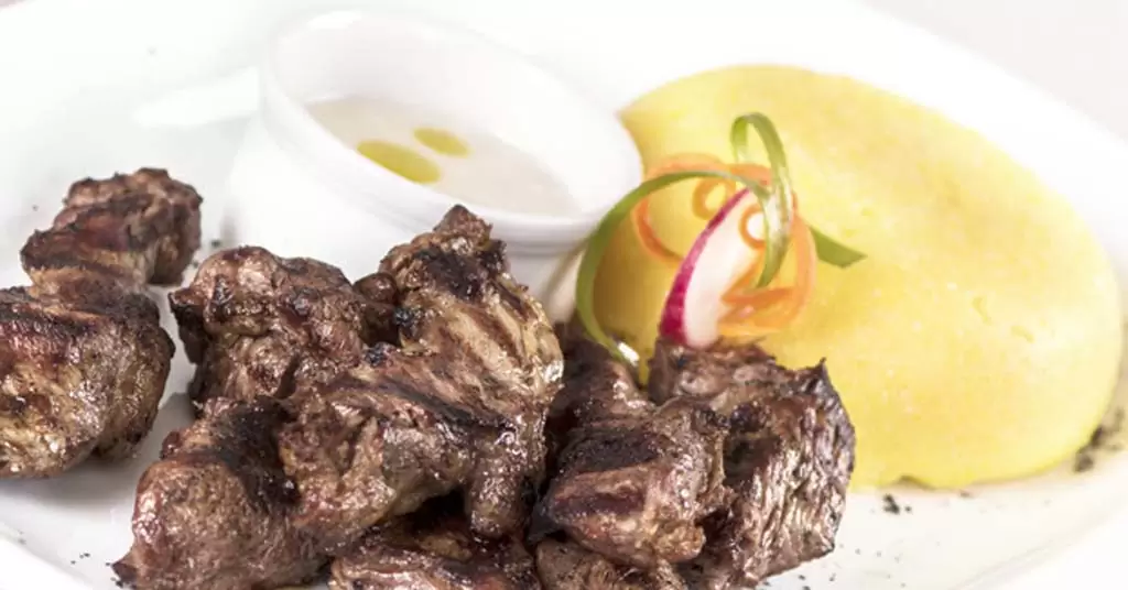 Polenta-de-verano-carne-asada