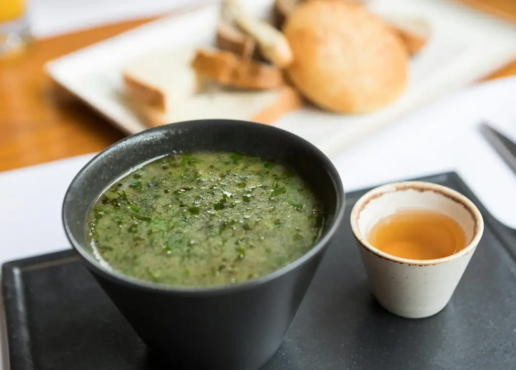 Brodo verde tipo zuppa