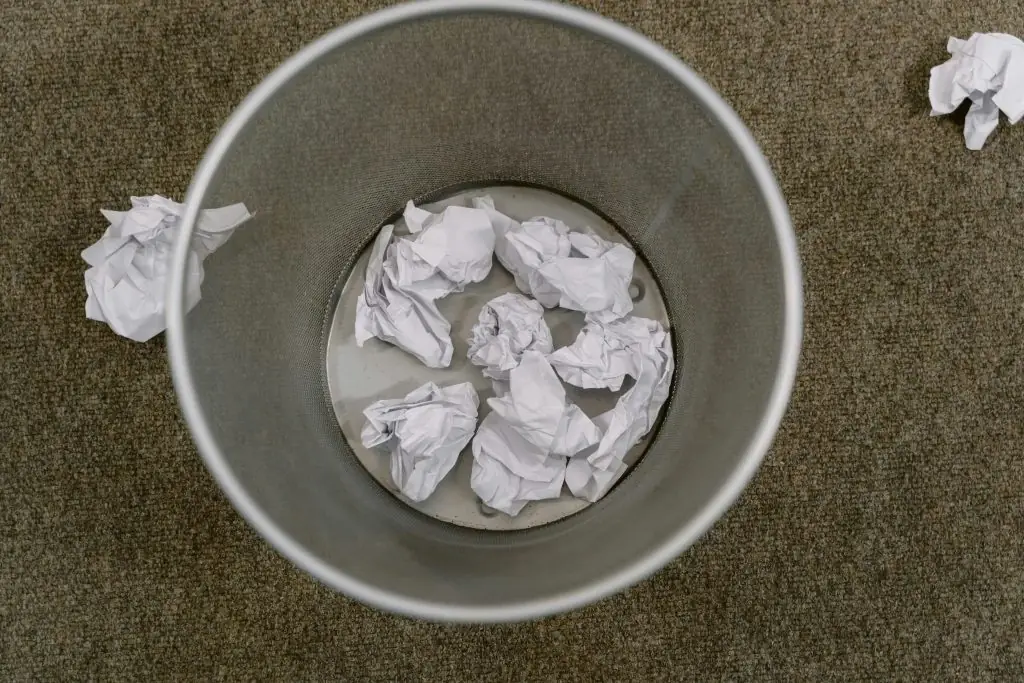 Onde deitar fora o papel?