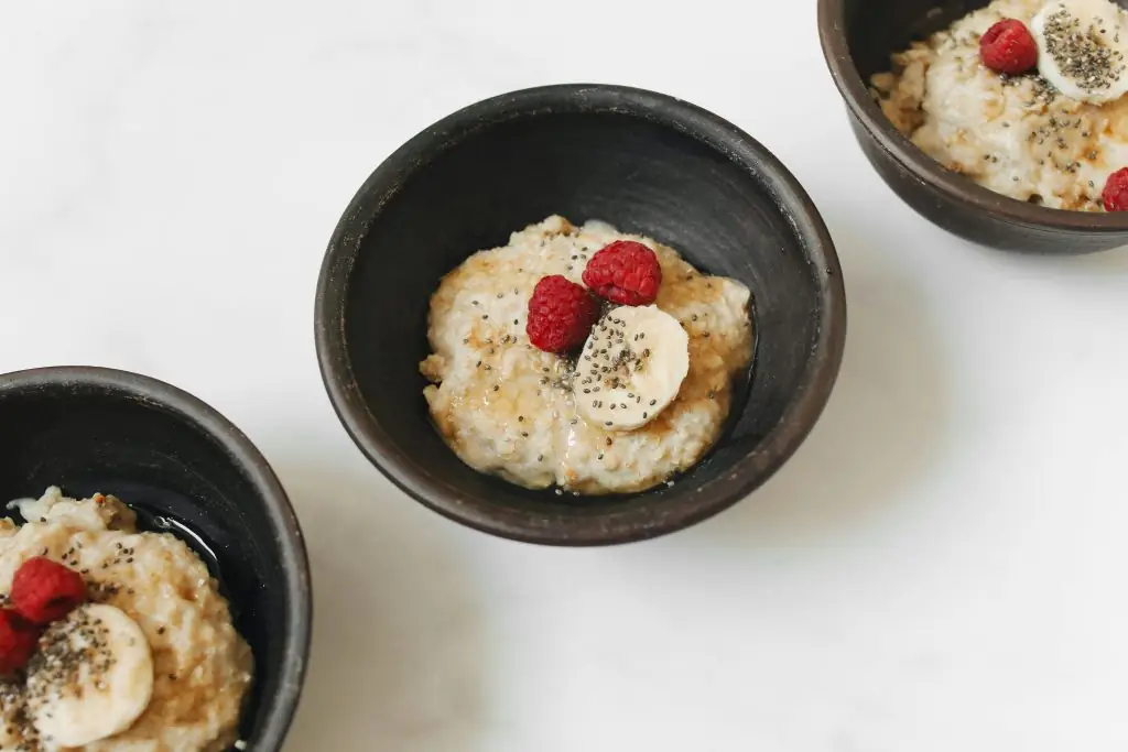 Porridge di farina d'avena per colazione