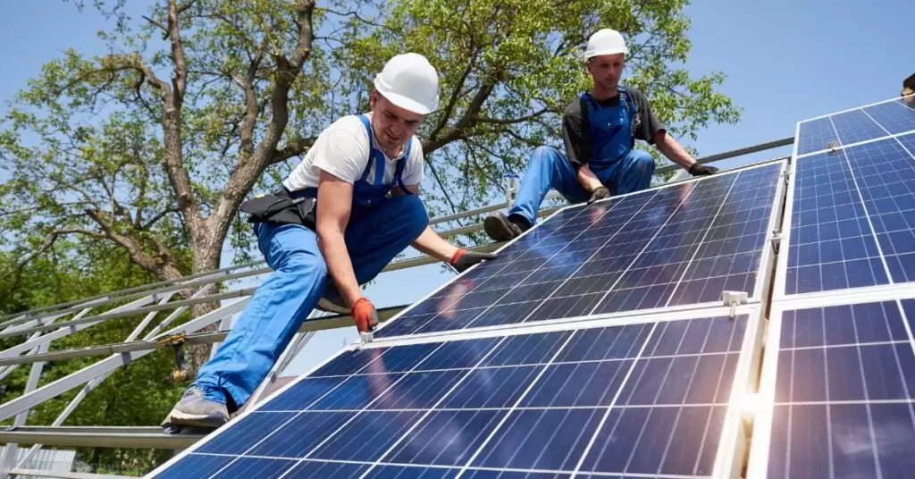 Proceso de instalación de paneles solares